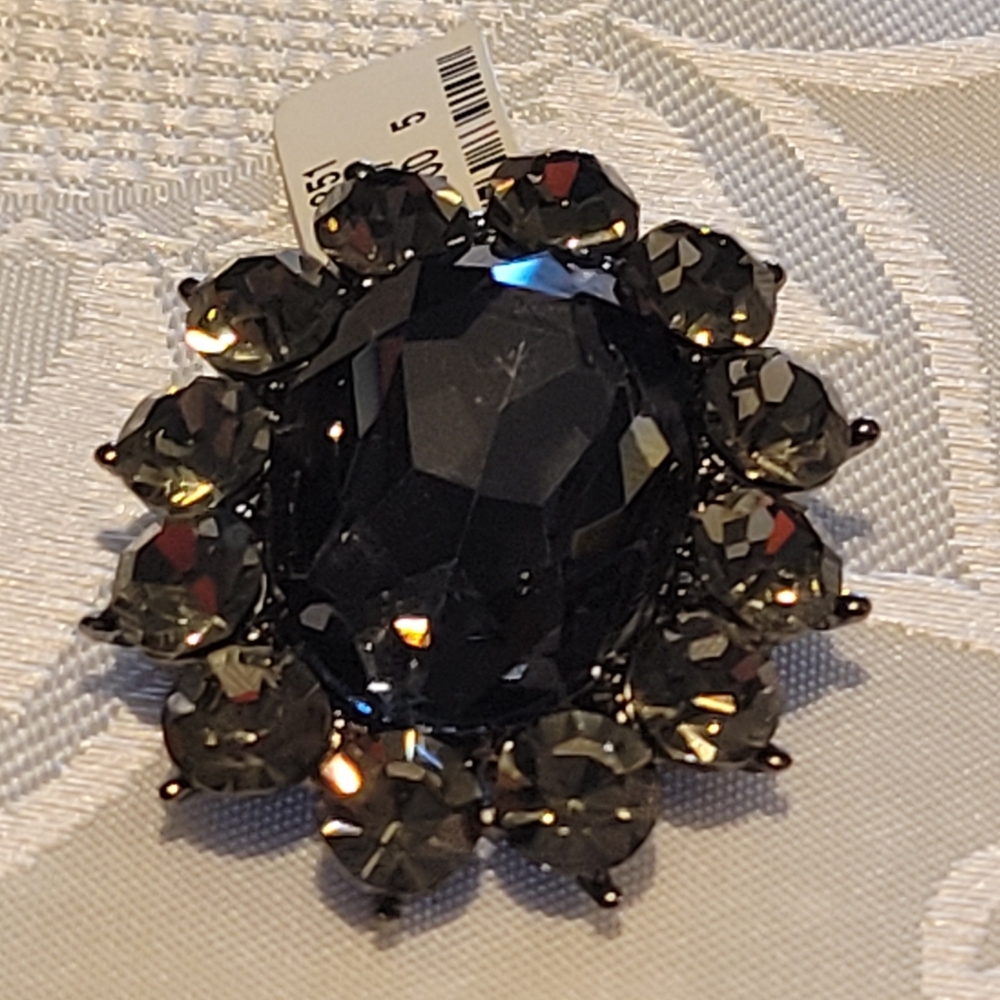 Neiman  Marcus, Black Crystal Brooch